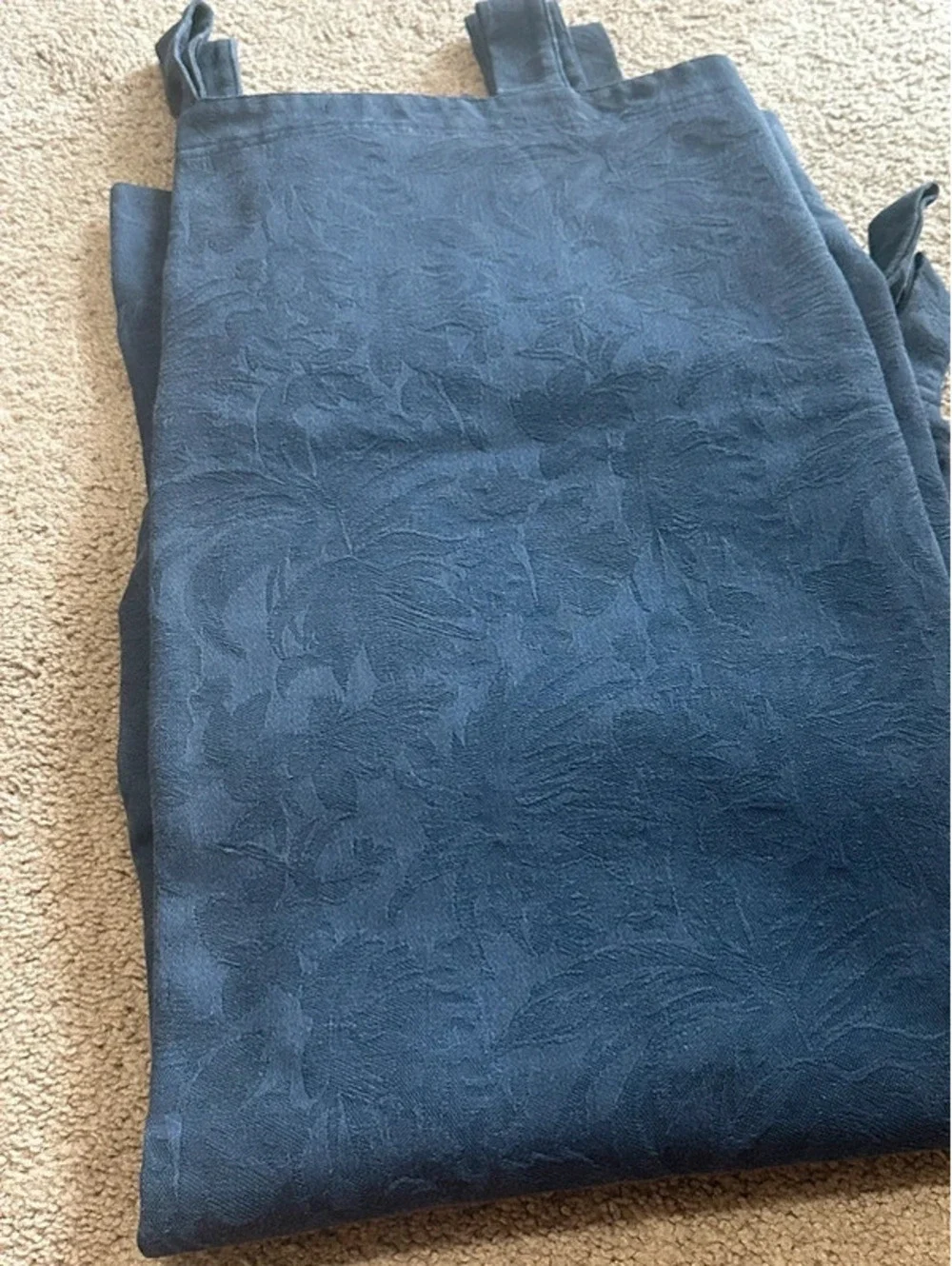 Tabbed room darkening drapes